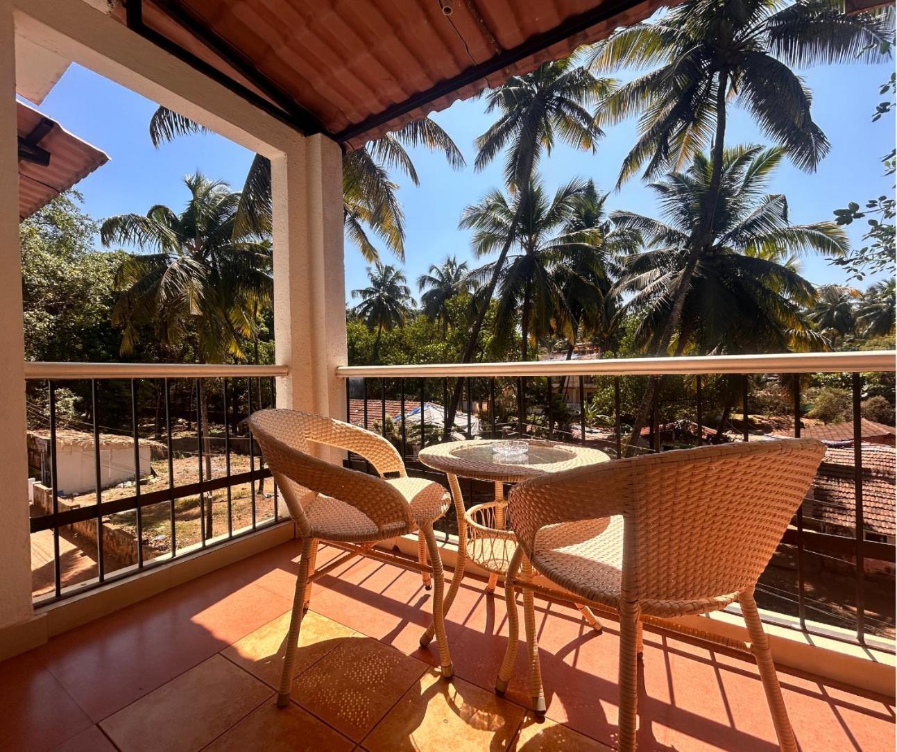 Jungle Hut-Annabelle'S Beach Apartments At Bernard Simao,Calangute,Goa Candolim Esterno foto